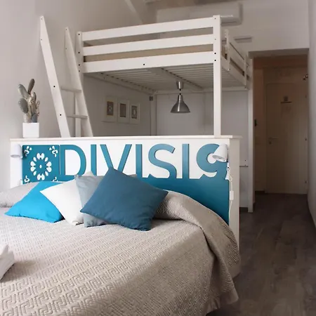 Divisi9 - Historic Center * Palermo